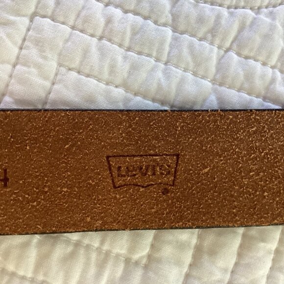 Levi’s Cowhide Leather Brown Belt Men’s Size 34 With Decorative Cutouts & Silver - Picture 12 of 16